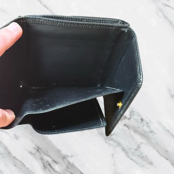 Louis Vuitton Authentic LV Black Epi Leather Compact French Wallet with Dustbag - Picture 13 of 16